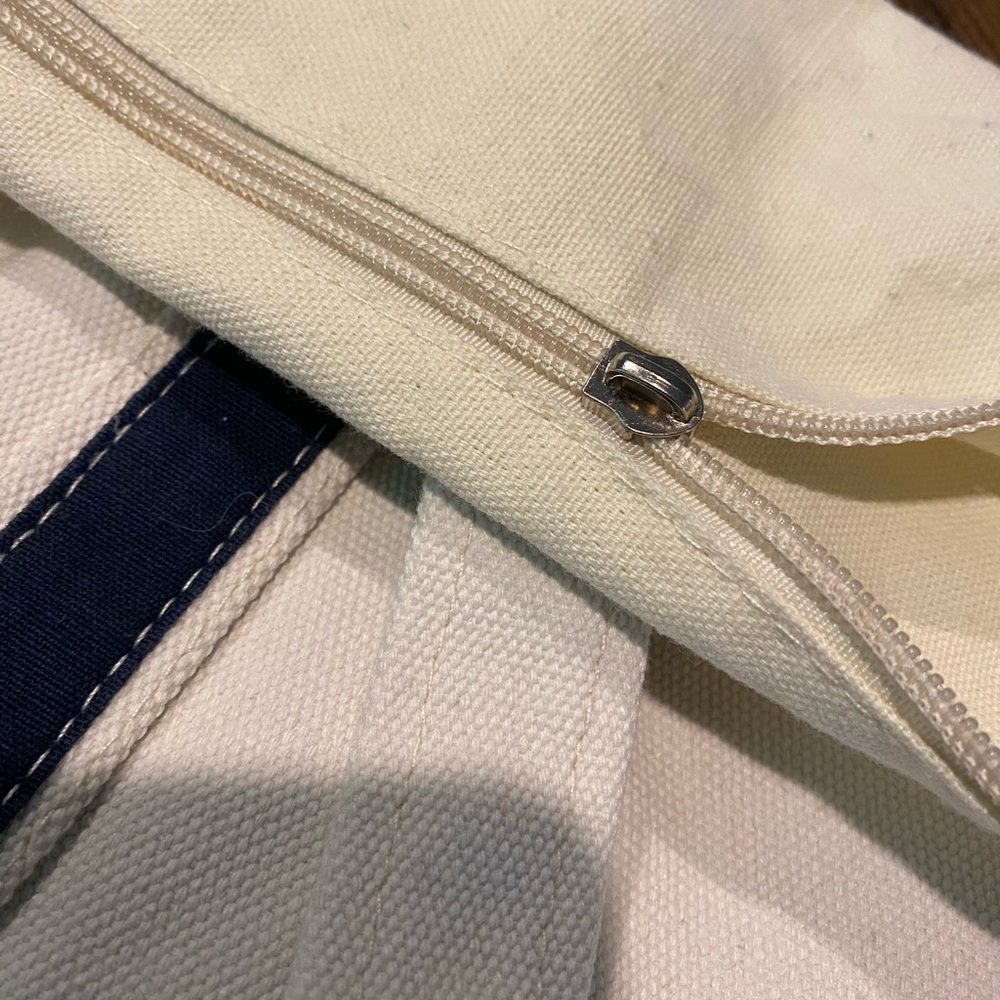 Sperry canvas tote - Picture 4 of 4